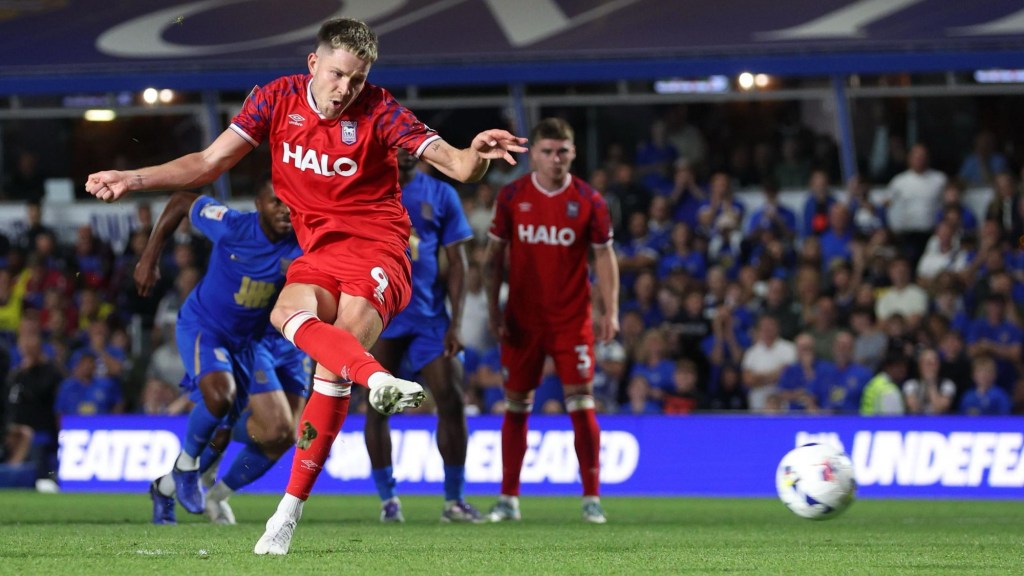 Hirst’s late penalty earns Ipswich a point against&nbsp;Birmingham