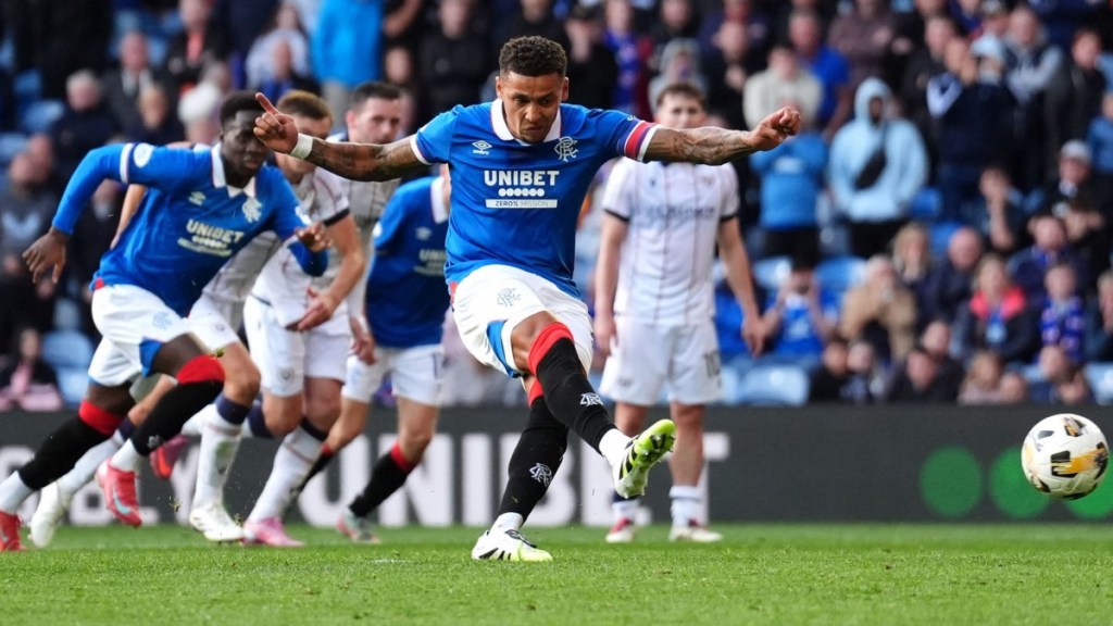 Ten-man Rangers saved by late penalty as Dundee frustrate Gers at&nbsp;Ibrox&nbsp;